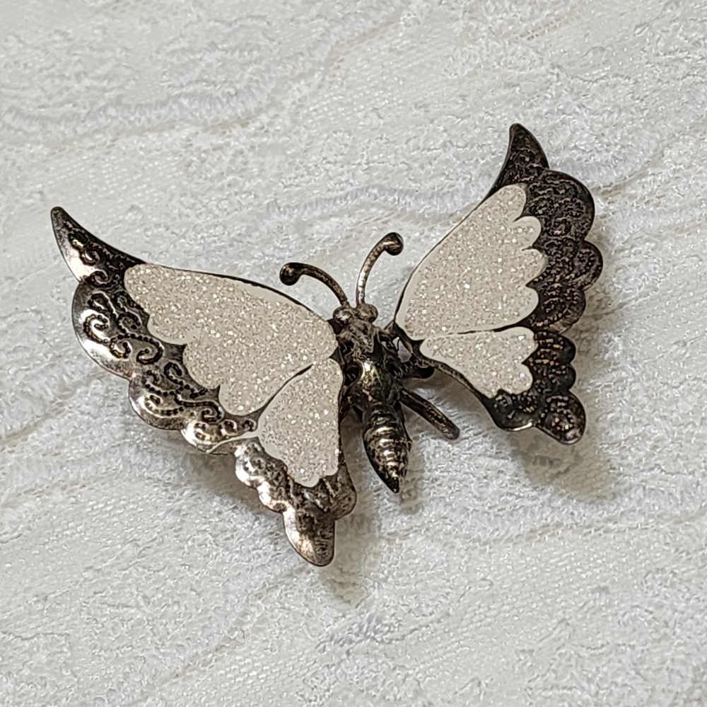 Vintage Butterfly or Moth Brooch with Springy Trembler Wings